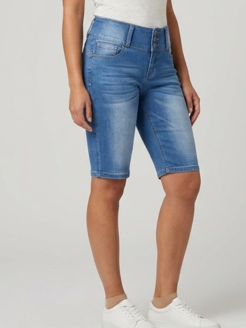 Gogo Jeans Women's Mid Rise Bermuda Denim Stretch Shorts Size 7